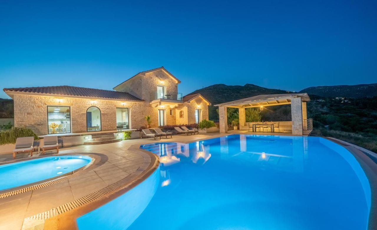 Vila Kaminia Blu Ratzaklíon Exteriér fotografie