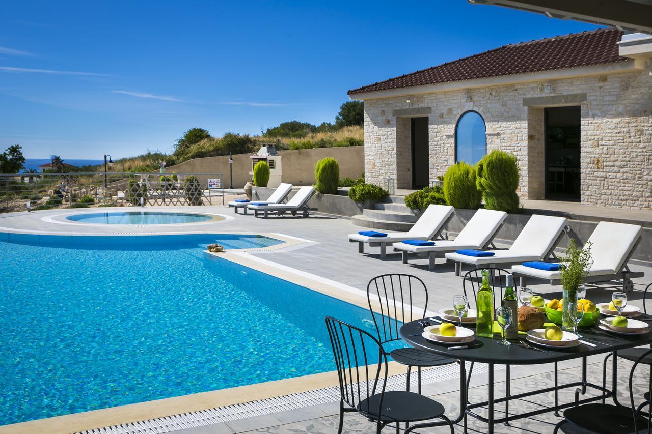 Vila Kaminia Blu Ratzaklíon Exteriér fotografie